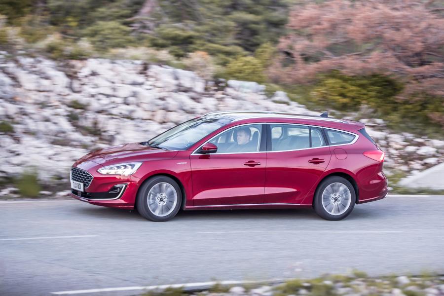  Ford Focus Vignale Turnier 2018 года  (WW) (фото 30 из 40)